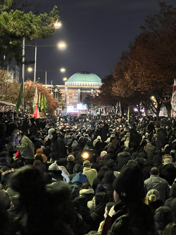 2024년 12월 7일 국회 앞에 모인 100만 시민.